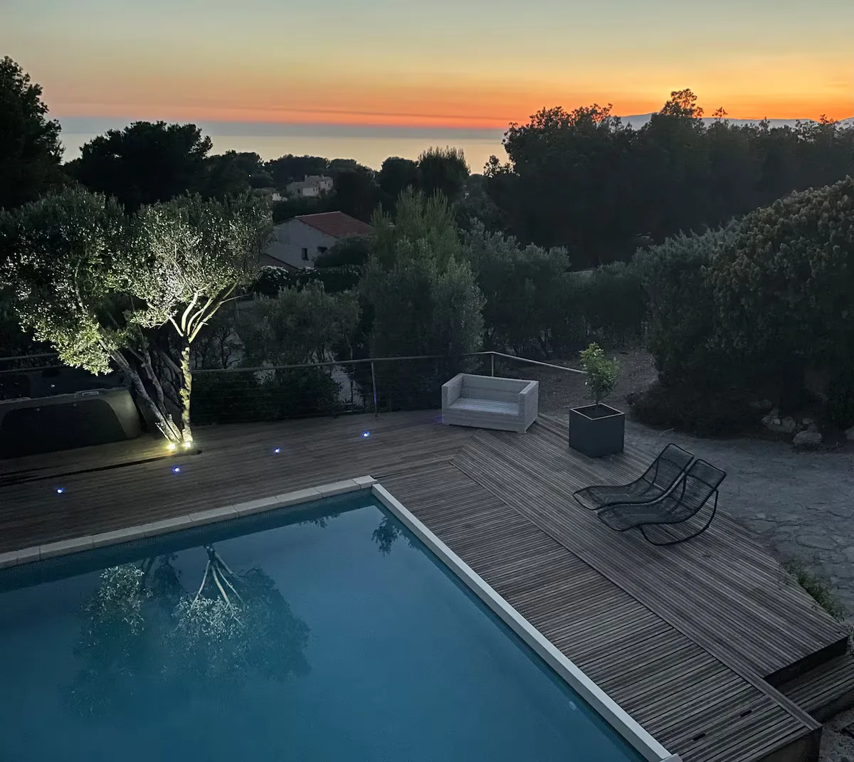 Private pool with sea view from the Port d'Alon estate